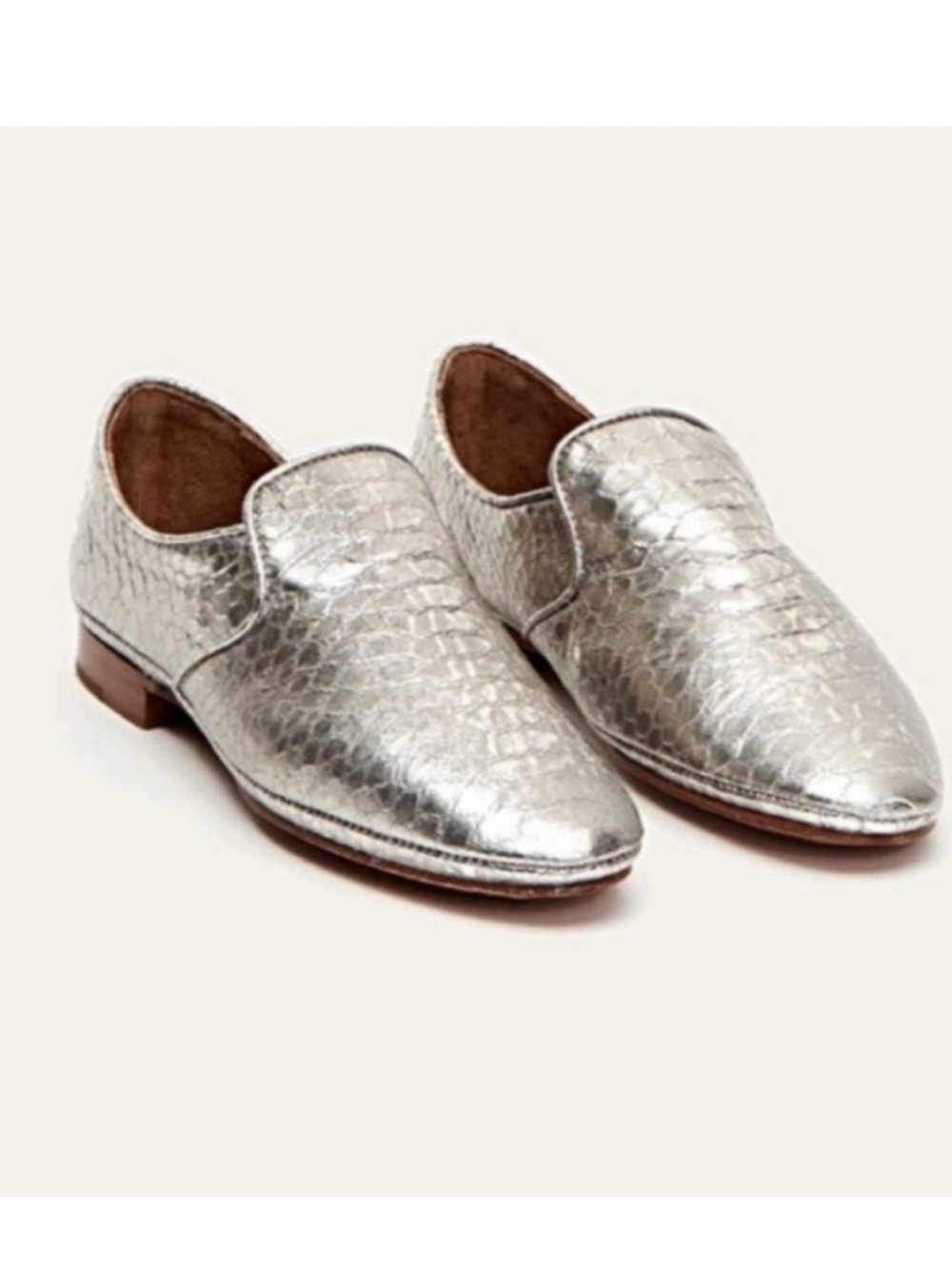 Rare! Frye Silver Ashley Slip On Flats Size 8 - Picture 2 of 10